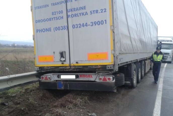 На трасі "Київ-Чоп" неподалік Ужгорода сталась смертельна ДТП – 04