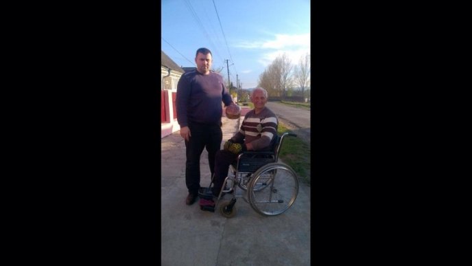 Малозабезпечені, одинокі та хворі мешканці Рахівщини і Тячівщини отримали паски – 01