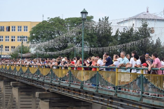 В обласному центрі відбувся один із найочікуваніших заходів літа – «Ужгородська регата» – 09