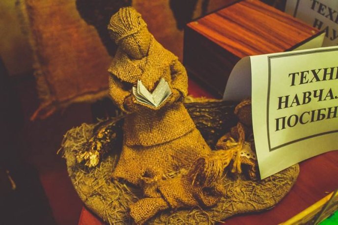 У Мукачеві визначили переможців виставки-конкурсу учнівської молоді – 05