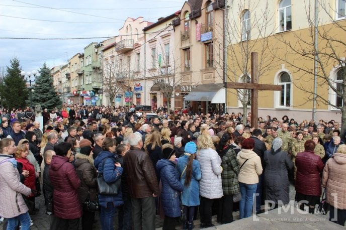 Вулицями Мукачева пройшла Хресна Хода – 27