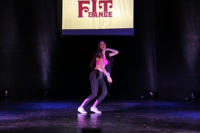 У Мукачеві визначили володарку титулу конкурсу краси "Міс МКТЕК 2018" – 51