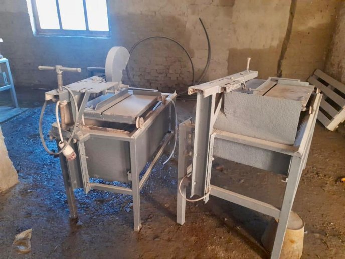 Затримано двох осіб, яких підозрюють у незаконному видобутку корисних копалин – 03