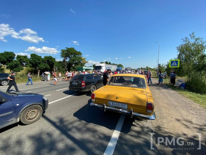 Обурені селяни перекрили трасу Київ-Чоп на Ужгородщині – 07 Обурені селяни перекрили трасу Київ-Чоп на Ужгородщині – 07