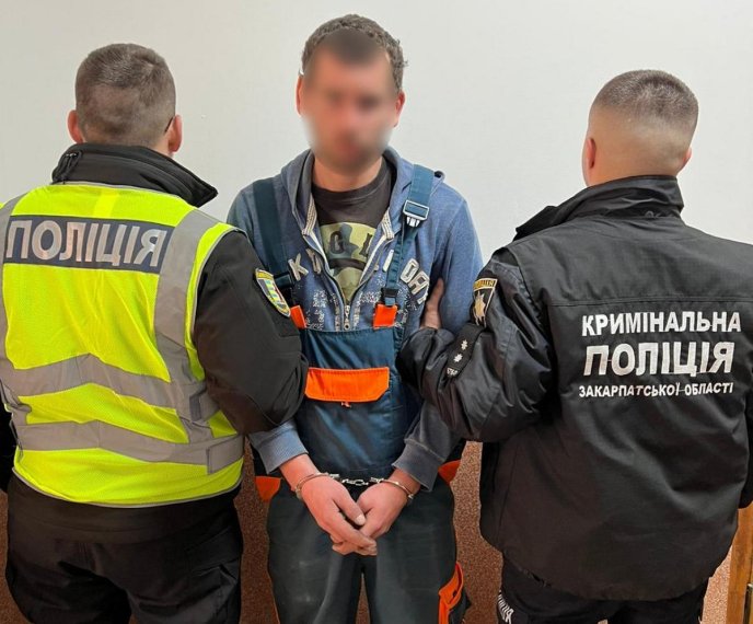 На Закарпатті 26-річний місцевий мешканець викрав автівку – 01