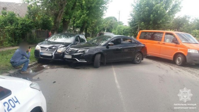 Патрульні розповіли про дві аварії, які трапились учора – 01 Патрульні розповіли про дві аварії, які трапились учора – 01