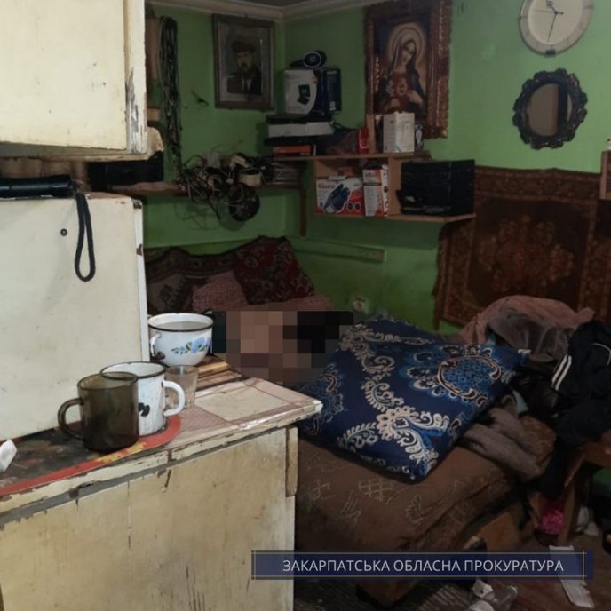 Чоловік у себе вдома вбив жінку. Його тримають під вартою – 01