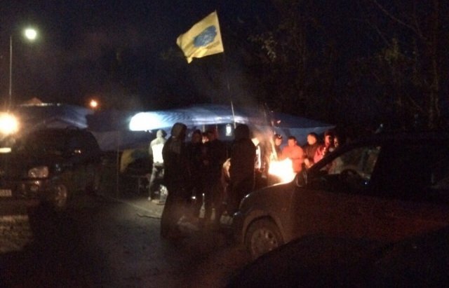 "Пересічники" продовжують блокувати рух до КПП "Солотвино" – 03 "Пересічники" продовжують блокувати рух до КПП "Солотвино" – 03