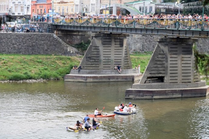 В обласному центрі відбувся один із найочікуваніших заходів літа – «Ужгородська регата» – 04