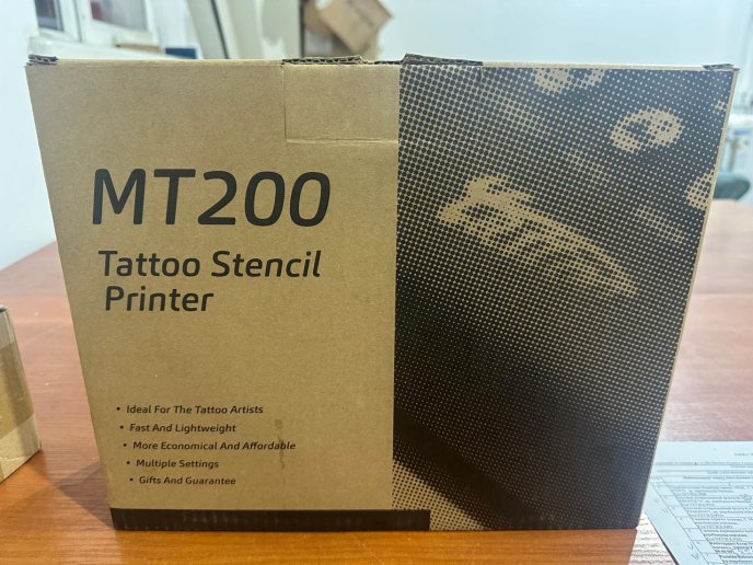 Митники зупинили працівника благодійної організації: що сталося на кордоні з Угорщиною – 05