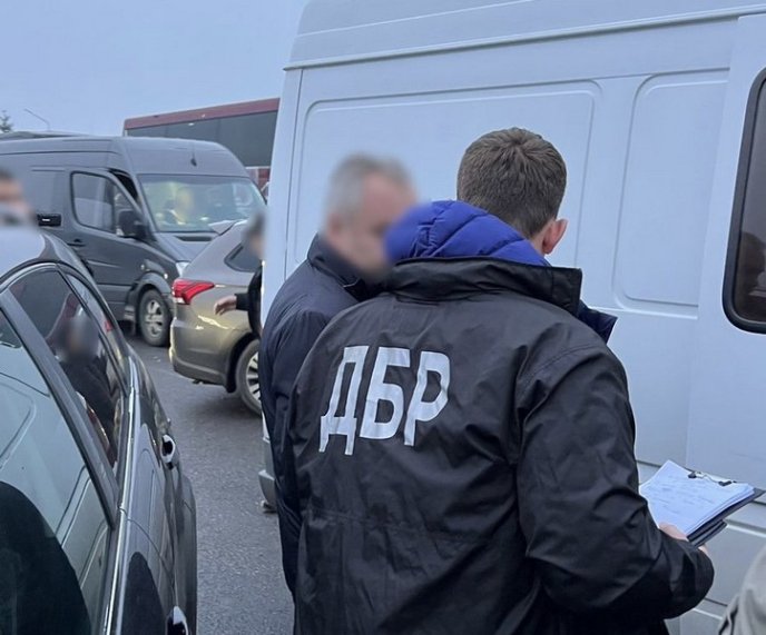 Судитимуть посадовців митного поста "Тиса" – 03