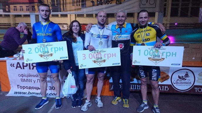 Переможець велогонки "Grand Prix Mukachevo 2016" встановив рекорд України з їзди на велотреку – 03 Переможець велогонки "Grand Prix Mukachevo 2016" встановив рекорд України з їзди на велотреку – 03