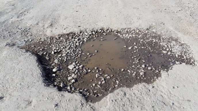 У мережі показали фото жахливого стану доріг, якими їздять жителі Міжгірського району – 06