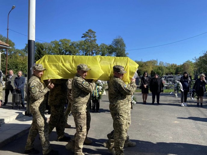 В області провели в останню путь ще одного Героя – 03 В області провели в останню путь ще одного Героя – 03