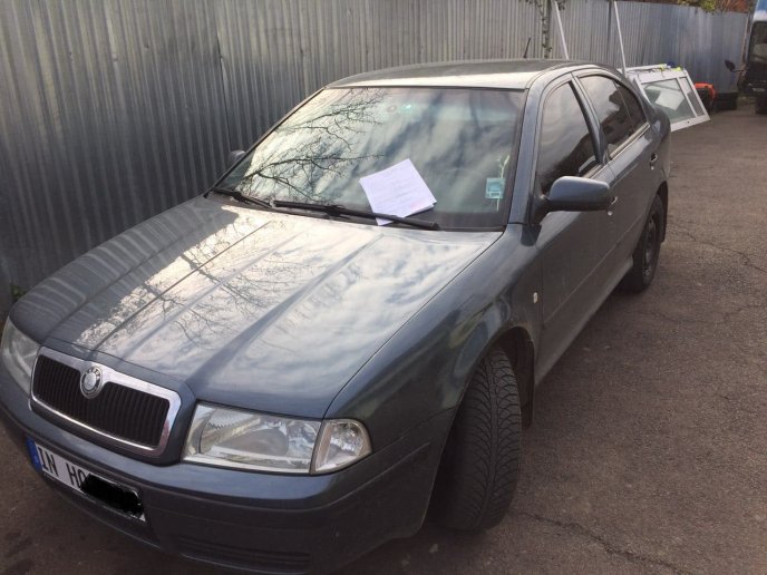 На Закарпатті розмитнили перший автомобіль на єврономерах – 01