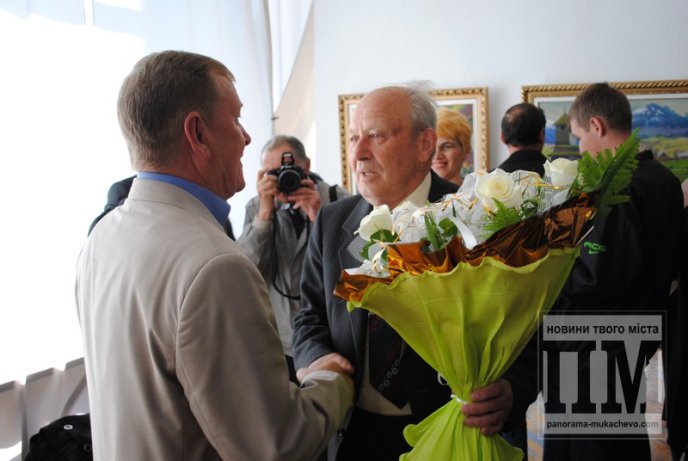 У Мукачеві відкрилась персональна виставка картин Юрія Сяркевича (ФОТОРЕПОРТАЖ) – 01