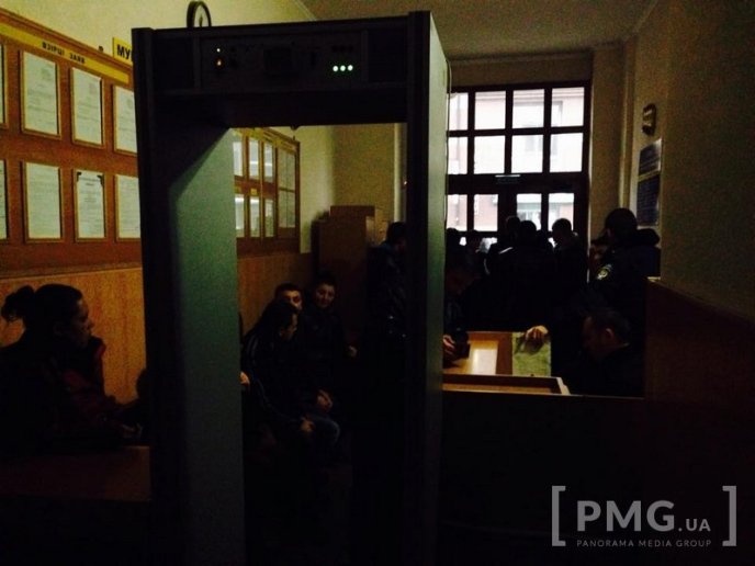 У Мукачеві розпочався суд у справі Калмана Лакатоша. Налякані роми вийшли на мітинг – 02