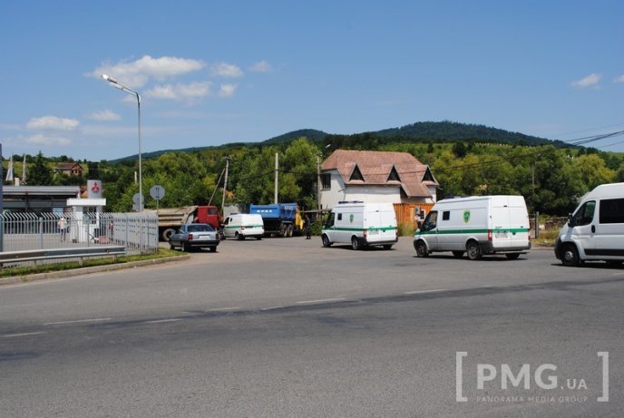 У бік Лавок їхали інкасаторні машини – 01