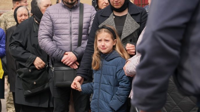 У Мукачеві попрощалися із загиблим на війні Героєм – 04