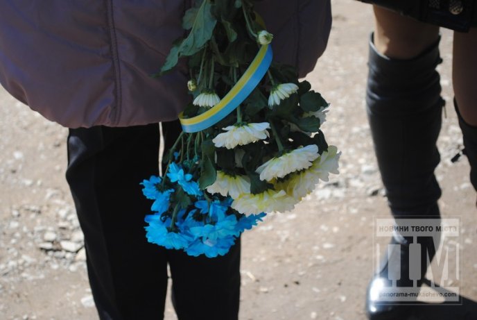 У Лавках попрощались із загиблим бійцем 128-ої бригади Ярославом Костем (ФОТОРЕПОРТАЖ) – 20