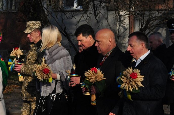 В Ужгороді вшанували памʼять жертв голодоморів в Україні – 05