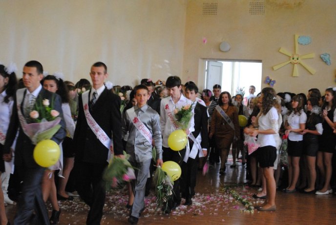 Останній дзвоник в Чинадієві: як це було (ФОТОРЕПОРТАЖ) – 27