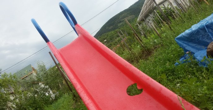 Побиті дахи будинків, вікна, автомобілі: негоду на Виноградівщині вже назвали "катастрофічною" – 05 Побиті дахи будинків, вікна, автомобілі: негоду на Виноградівщині вже назвали "катастрофічною" – 05