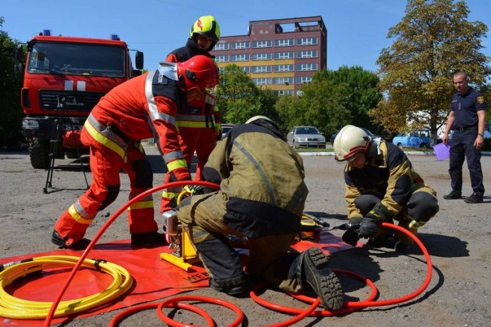 Як закарпатські рятувальники наближаються до європейських стандартів – 01 Як закарпатські рятувальники наближаються до європейських стандартів – 01
