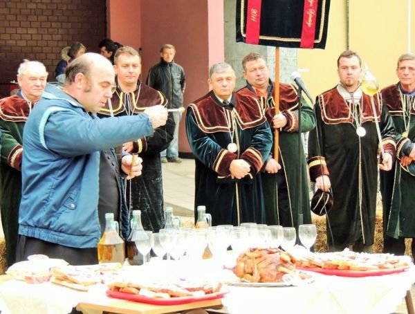 У Берегові відбулись офіційні святкування Дня святого Мартина – 02