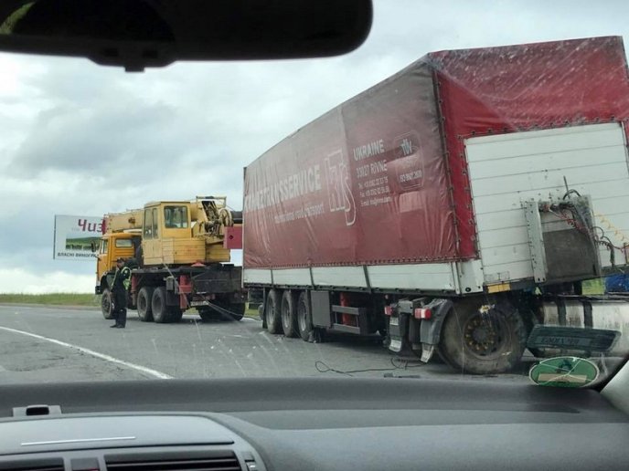 На трасі "Київ-Чоп" трапилася ДТП – 15 На трасі "Київ-Чоп" трапилася ДТП – 15