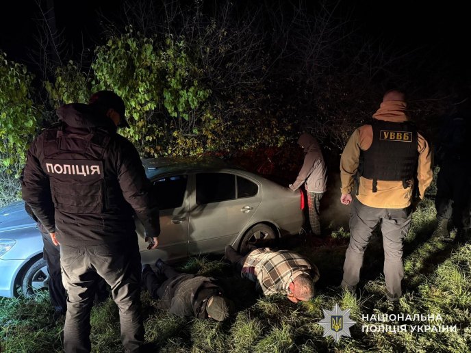Силовики затримали двох ділків на Закарпатті: у чому підозрюють зловмисників – 01 Силовики затримали двох ділків на Закарпатті: у чому підозрюють зловмисників – 01