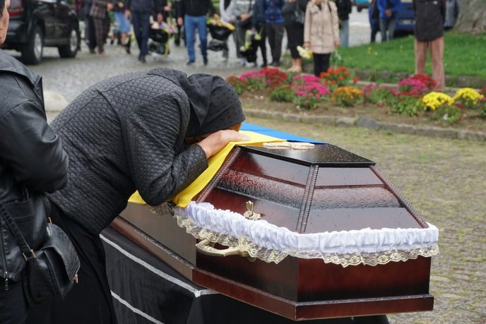 Ужгород попрощався із двома захисниками, які загинули в один день – 07