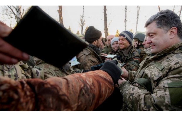 У Артемівську Президент Порошенко відвідав бійців 128-ої бригади (ФОТО, ВІДЕО) – 03