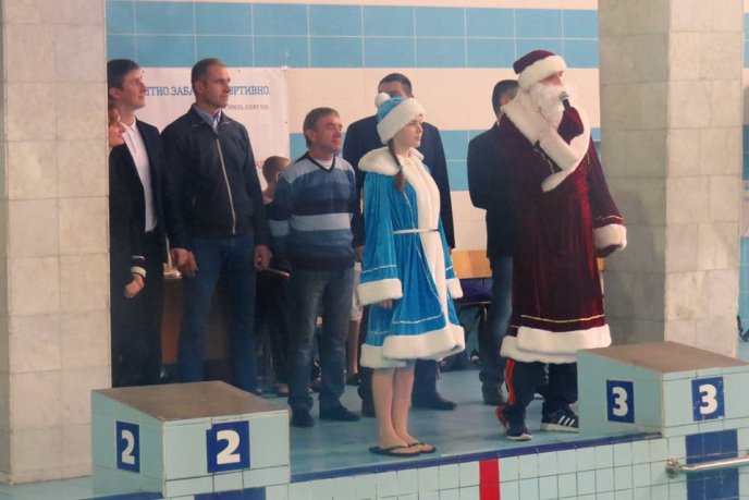В Ужгороді відбувся міський турнір з плавання "На старт з Дідом Морозом" – 02