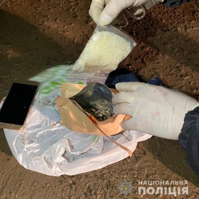 На одній із вулиць Ужгорода провели спецоперацію: усі подробиці – 05 На одній із вулиць Ужгорода провели спецоперацію: усі подробиці – 05