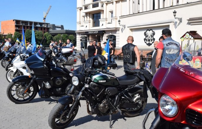 В Ужгороді стартував мотопробіг за єдність України – 03