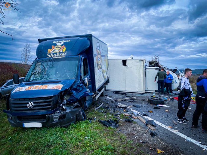 Рятувальники розповіли подробиці ДТП біля села Дунковиця – 04