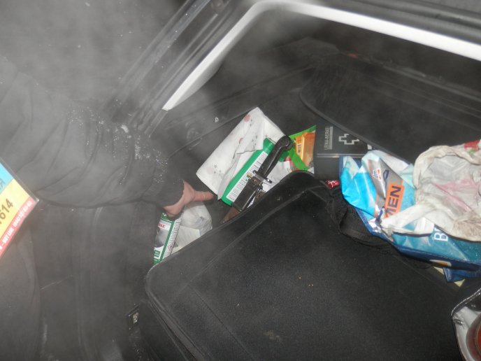 На кордоні з Угорщиною прикордонники виявили холодну зброю – 03 На кордоні з Угорщиною прикордонники виявили холодну зброю – 03