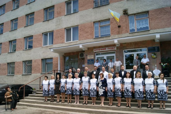 В Іршавській ЦРЛ встановили пам’ятну дошку колишньому керівнику лікарні – 04