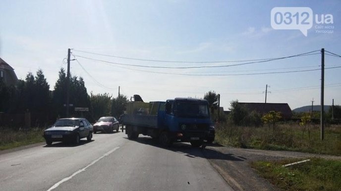 Поблизу Ужгорода трапилася ДТП: є потерпілі – 02