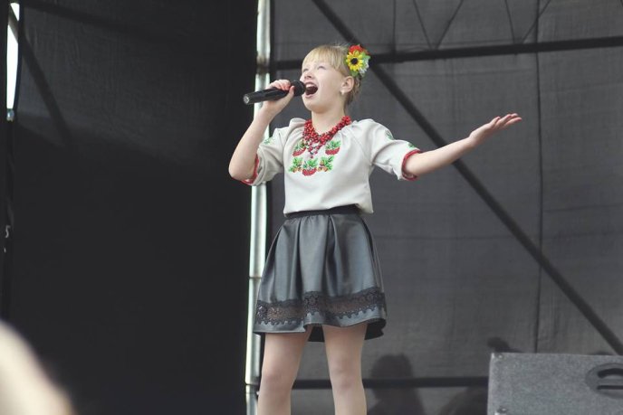 У рамках фестивалю "Огинь і м’ясо" відбувся концерт до Дня матері – 07