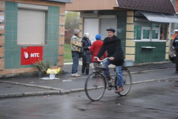 Стихійна торгівля в Мукачеві: влада бачить вибірково (ФОТОРЕПОРТАЖ) – 09