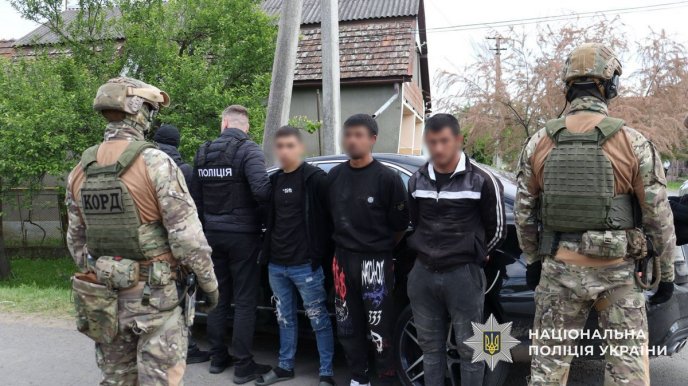 На Закарпатті викрили сімох членів злочинного угруповання – 05