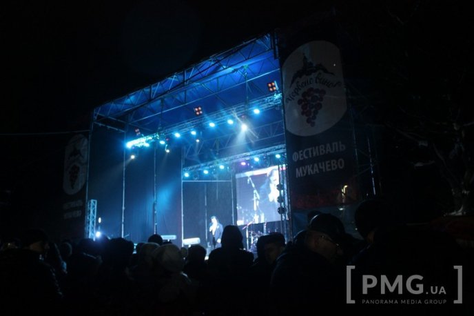 Павло Зібров виступив на сцені фестивалю "Червене вино-2017" – 01