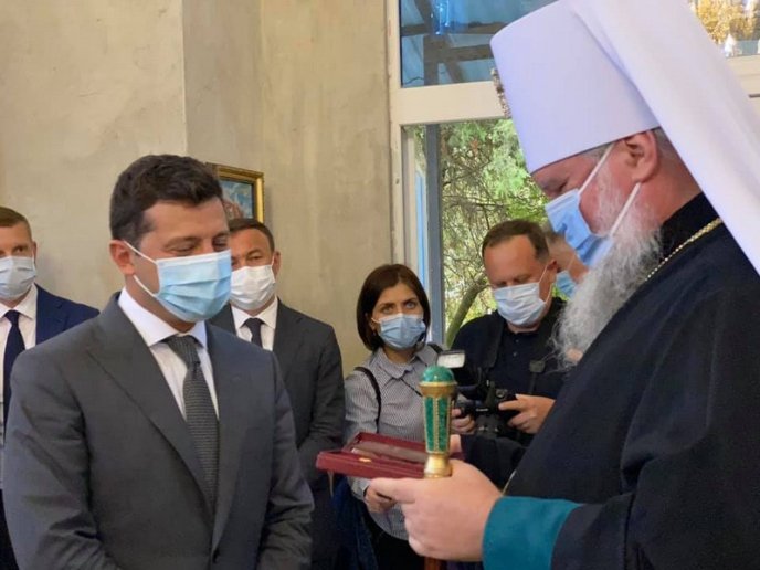 Володимир Зеленський зустрівся з Владикою Феодором в Ужгороді – 05