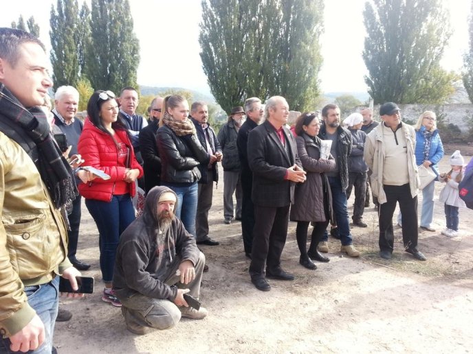 На території старовинної фортеці у Чинадієві встановили оригінальну скульптуру – 03