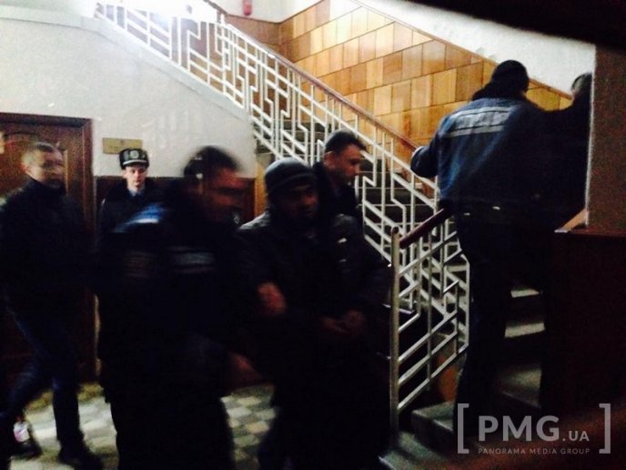 У Мукачеві розпочався суд у справі Калмана Лакатоша. Налякані роми вийшли на мітинг – 01