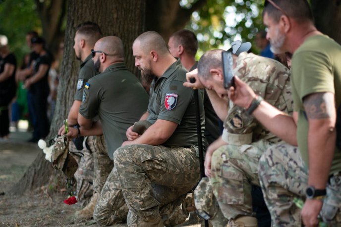 В області поховали Героя, який воював на фронті понад 2 роки – 04 В області поховали Героя, який воював на фронті понад 2 роки – 04