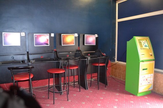 Правоохоронці обласного центру викрили два підпільні ігрові заклади – 02