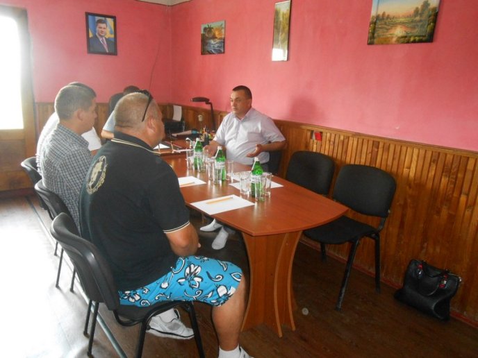 Мукачівські правоохоронці розповідали про врадіїські події працівникам і менеджменту "Агролісу" та "Флекстроніксу" (ФОТО) – 01